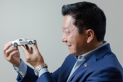 Milton Seigi Hayashi esclarece que restaurar é reviver o original, enquanto conservar é proteger a história preservada.