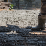 Valderci Malagosini Machado detalha onde o painel nervurado treliçado entrega mais eficiência e quais cuidados de montagem garantem seu desempenho estrutural.