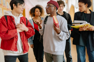 Dourados Lança Ano Letivo com Infraestrutura Ampliada e Vagas Garantidas para Mais de 36 Mil Estudantes